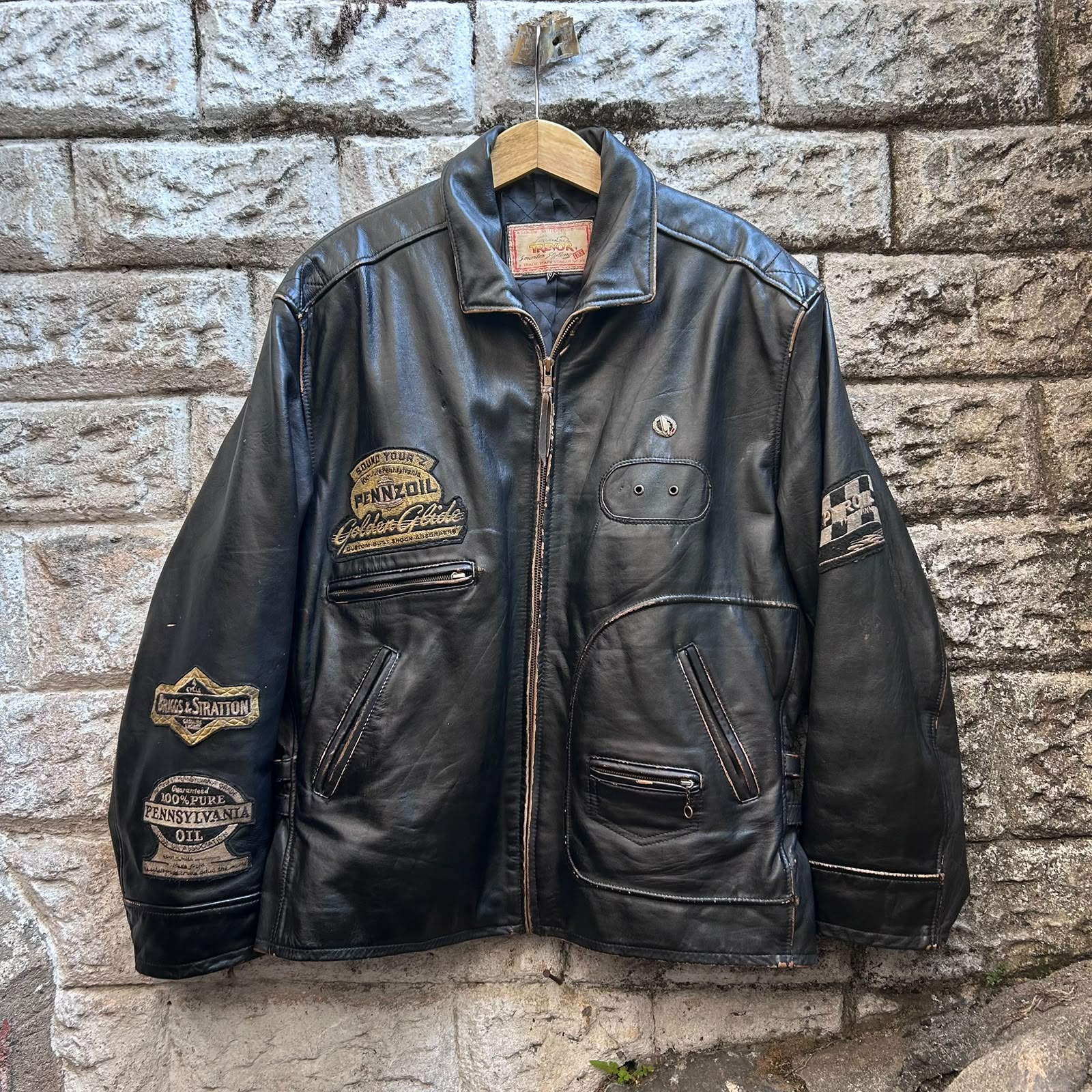 TREVOR / Measurements Lenght 72cm Pit to Pit 65cm - Thumbnail Video