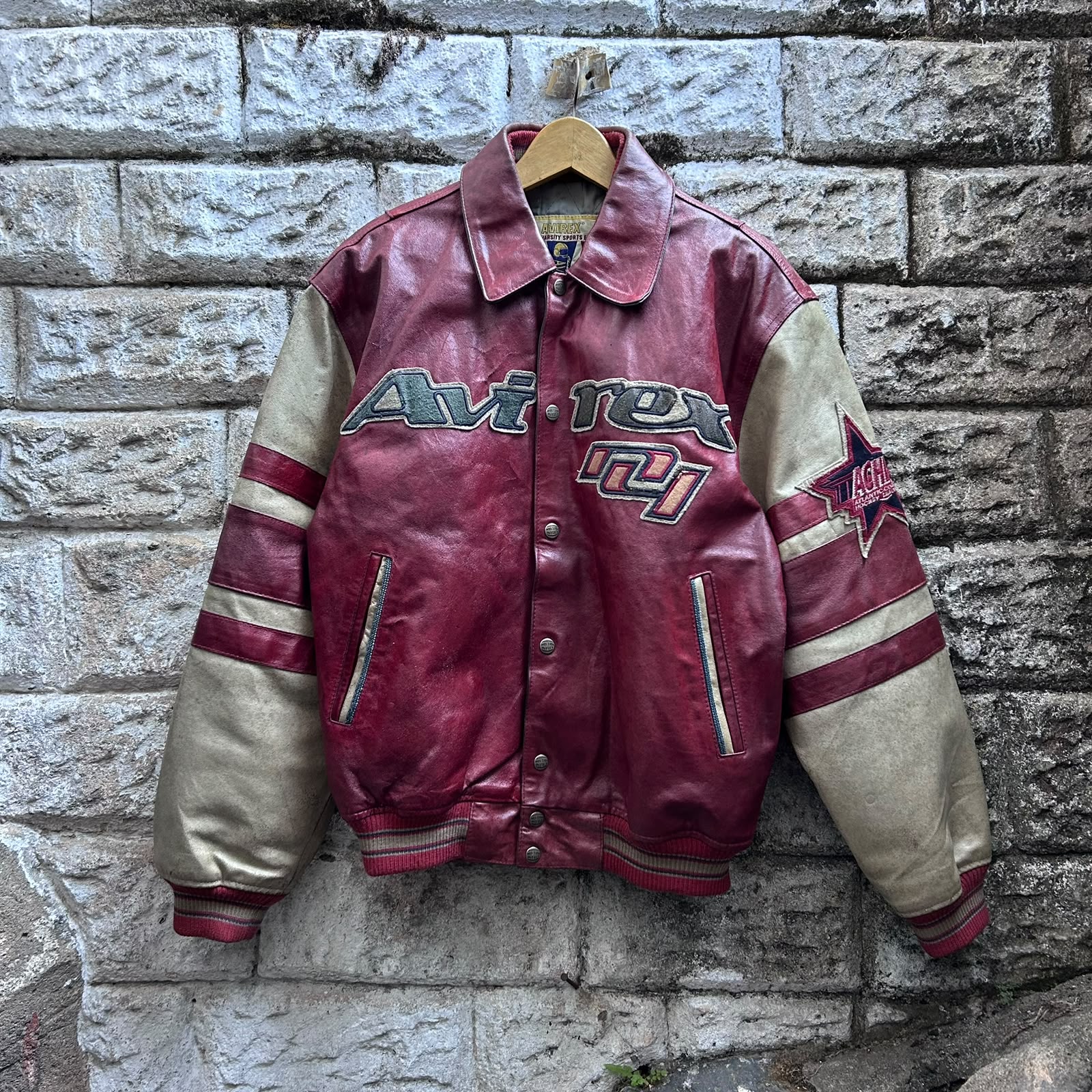 VINTAGE AVIREX LEATHER VARSITY / M-L - Thumbnail Video